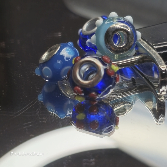 4 Metal core center glass bead fits pandora type bracelets - Picture 6 of 7